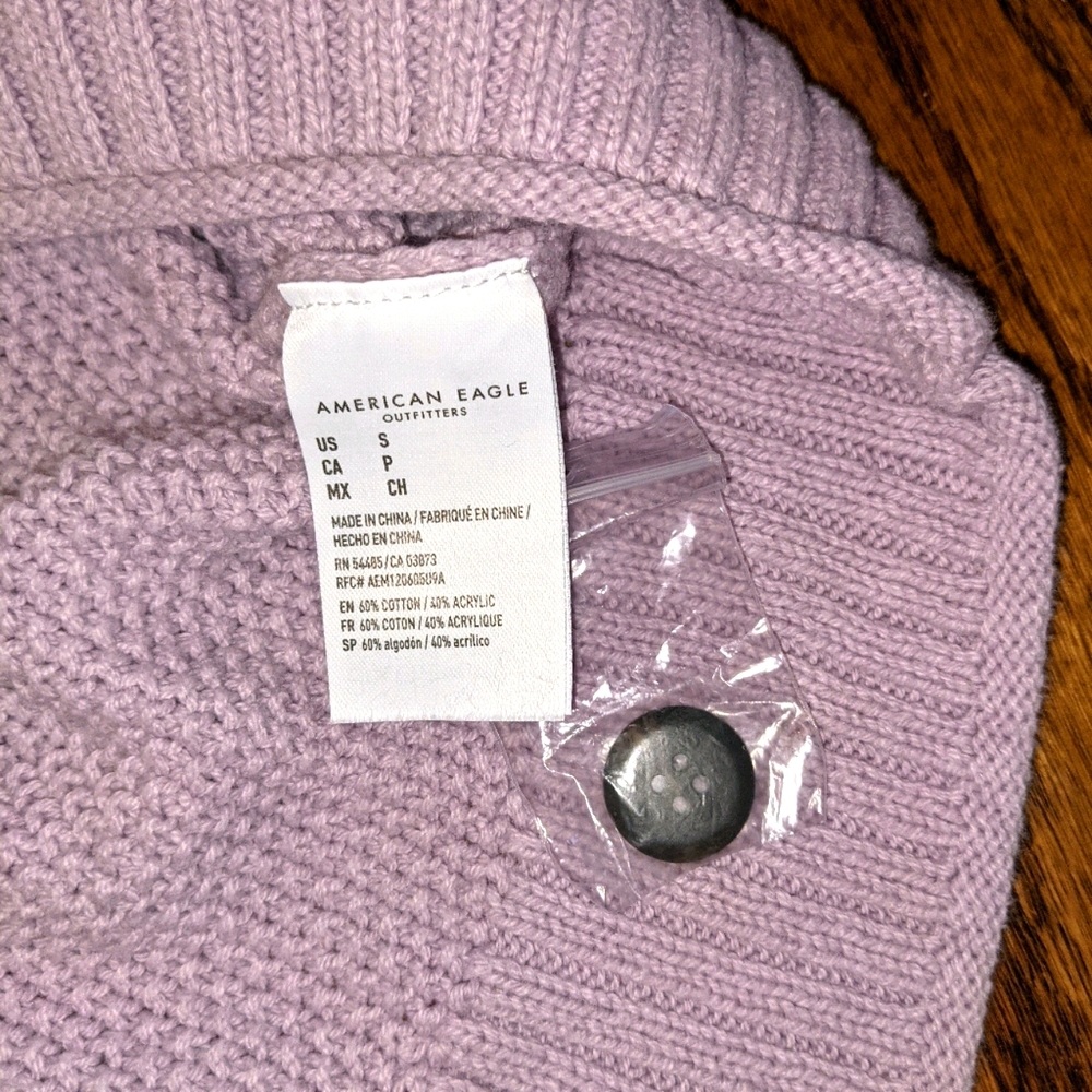 American Eagle Knit Sweater Ribbed Neck and Hem Lt Purple Sz S - Picture 6 of 6